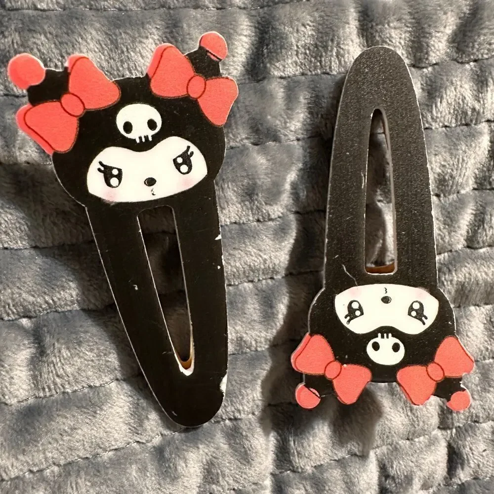 New Sanrio Kuromi Hair Clips 2pcs – Gothic Red Bow Acrylic Barrettes